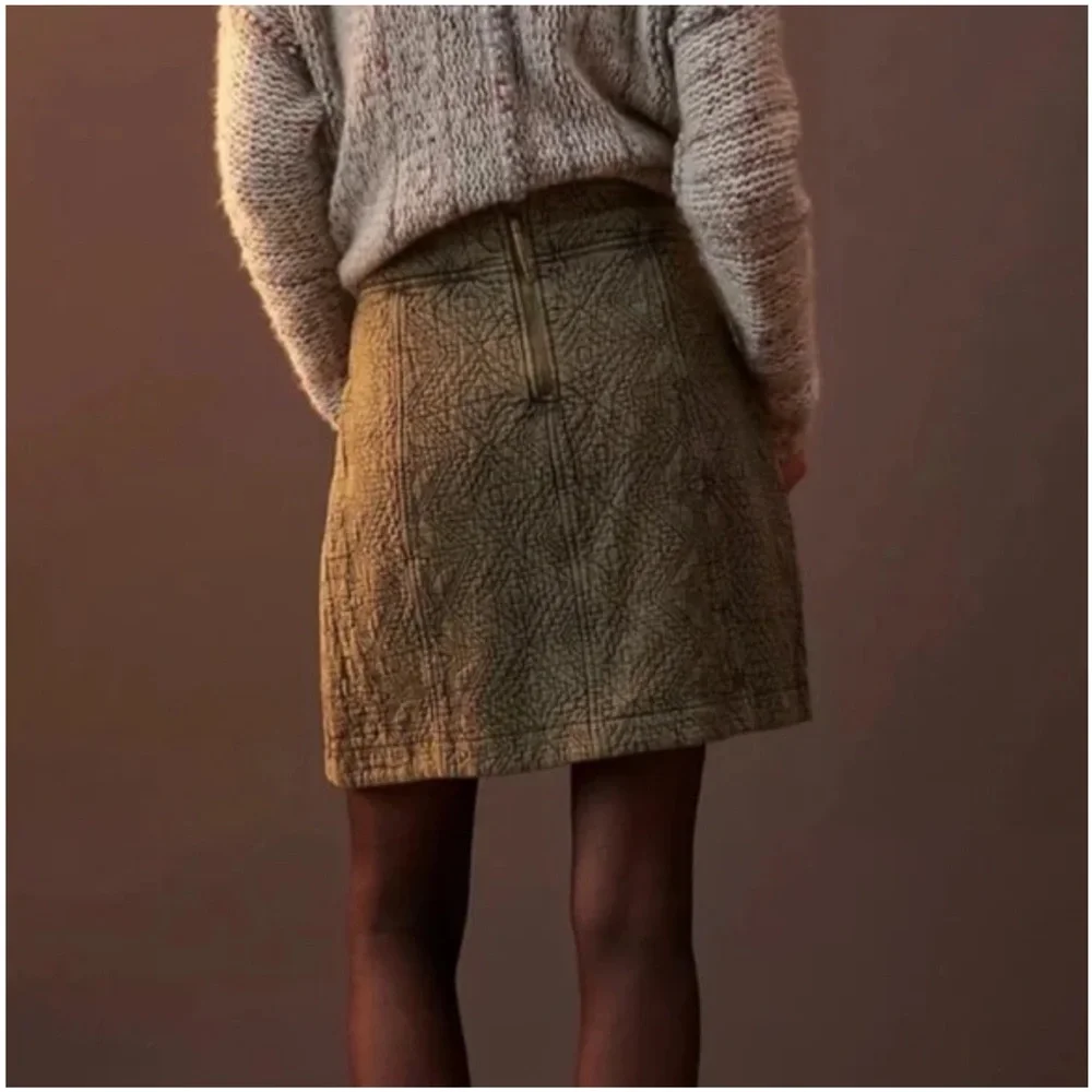 M21 NWT Anthropologie‎ Pilcro Moss Embossed Mini Skirt